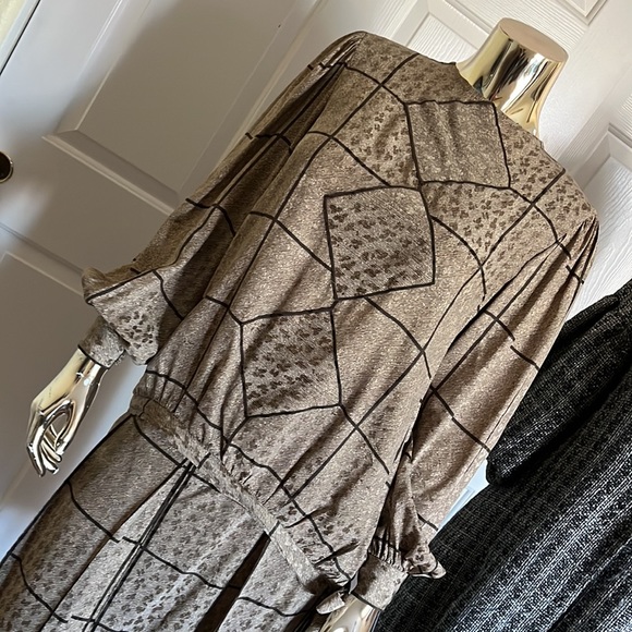 A D C H  INT. LADIES GARMENT SKIRT & TOP - Picture 11 of 13